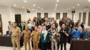 Anggota DPRD Kota Makassar, Fraksi PPP, Hj. Umiyati , Melaksanakan Sosper yang di adakan oleh DPRD dan Pemerintah Kota di Hotel Grand Imawan. (FOTO:Abay)