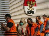 KPK usai operasi tangkap tangan di Ogan Komering Ulu.